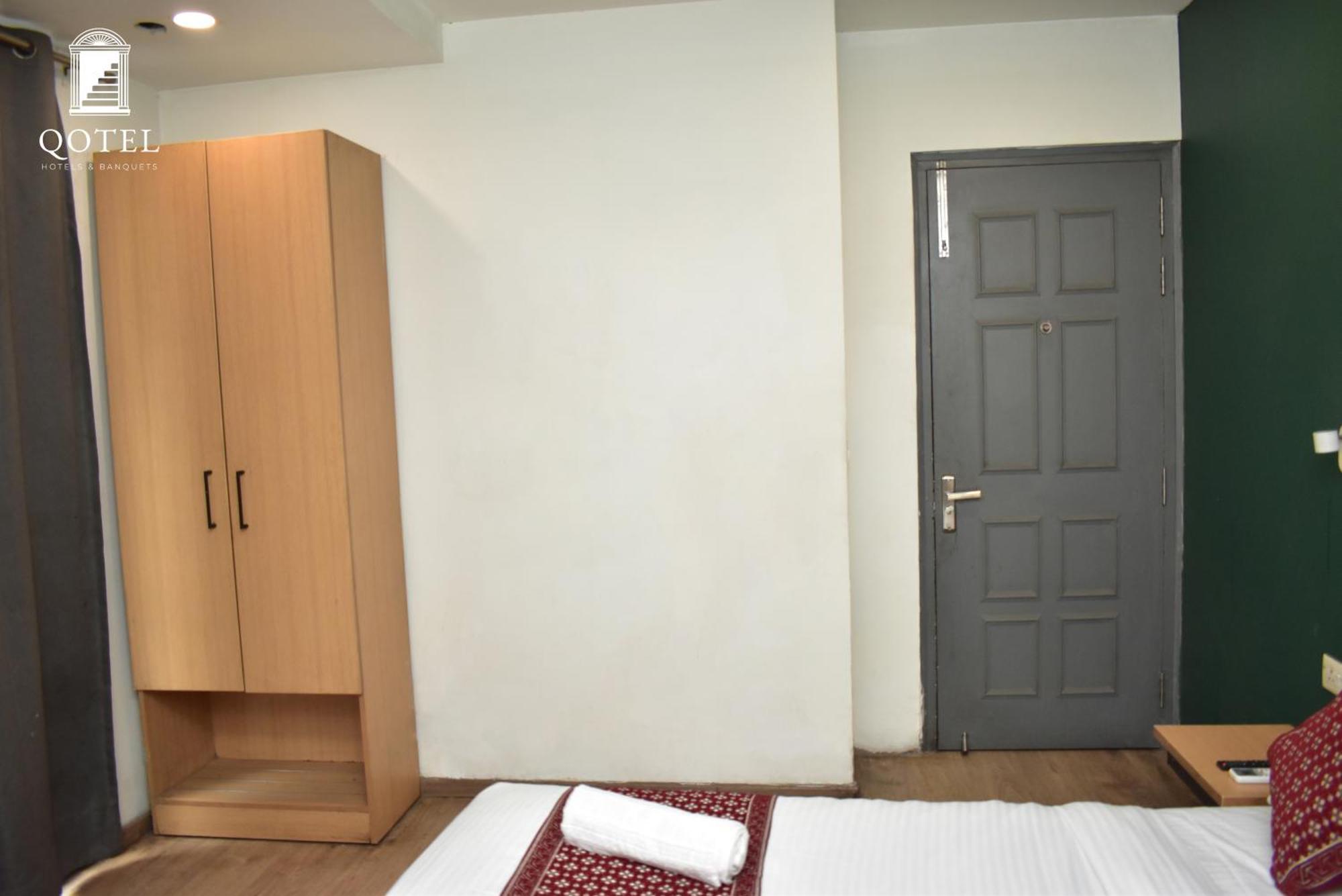 Hotel La Serene By Qotel-gagan Vihar Anand Vihar